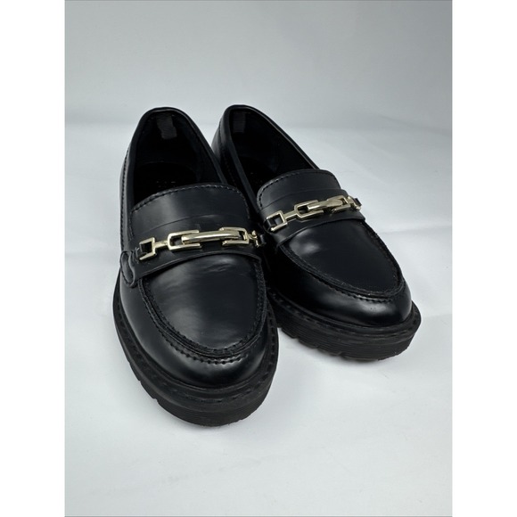 GAP Other - Gap Kids Girls Black Gold Tone Chain Link Faux Leather Loafers‎ Sz 12 Lug Sole